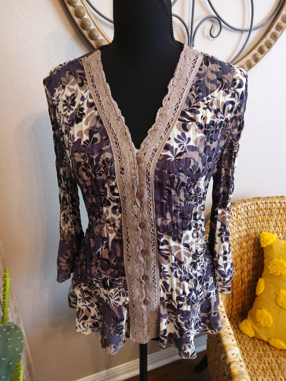 Women's Purple Floral Lace-Trim Button Down Blouse